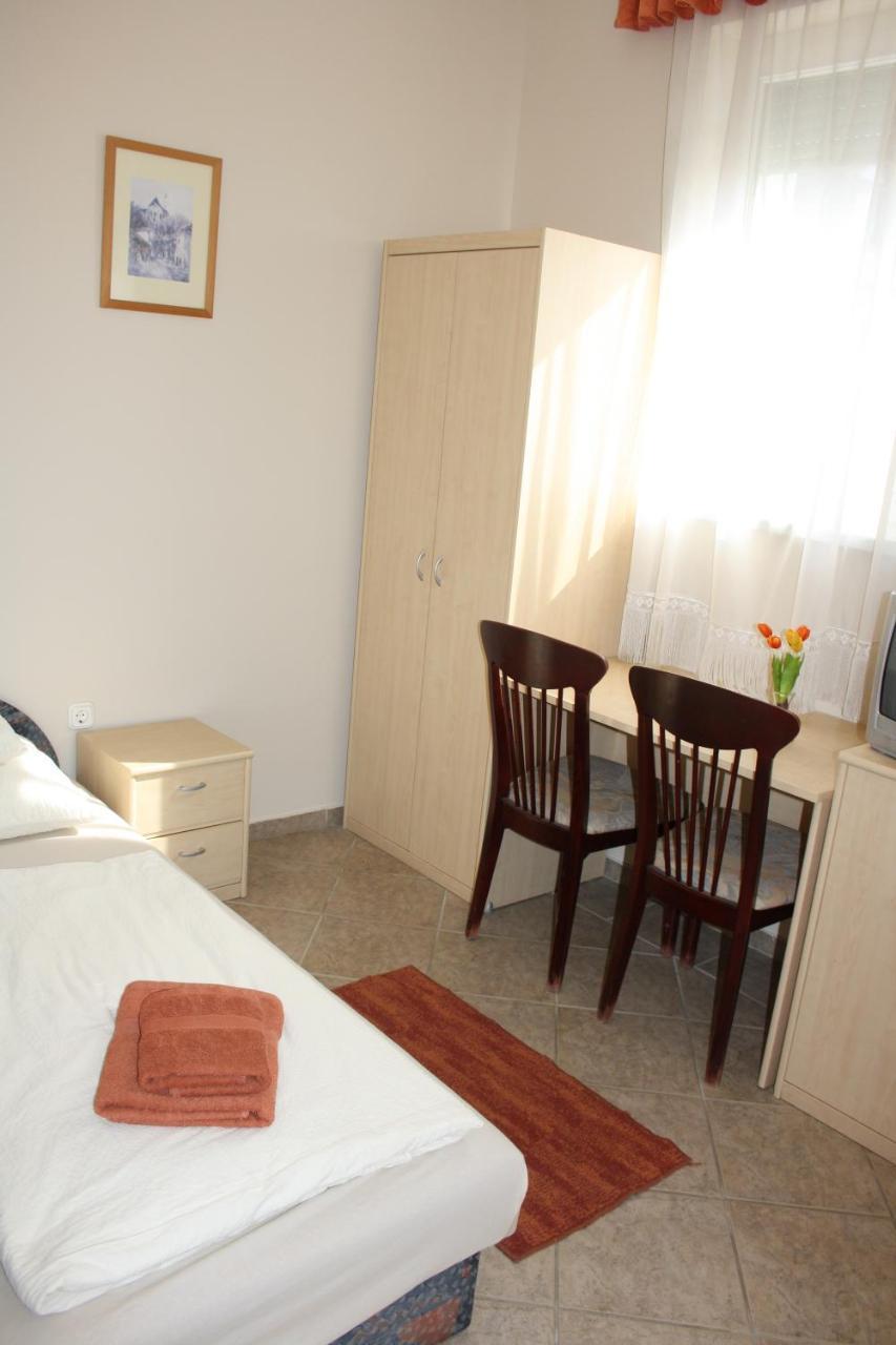 Polus Pension Sopron Exterior foto