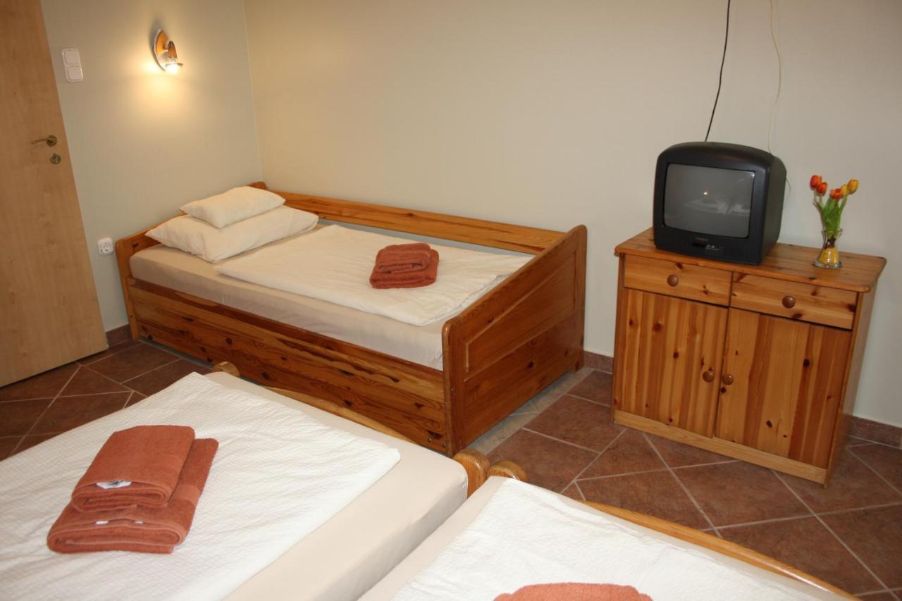 Polus Pension Sopron Exterior foto