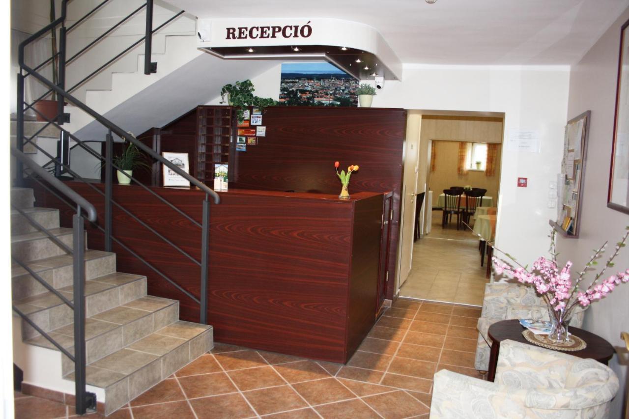 Polus Pension Sopron Exterior foto