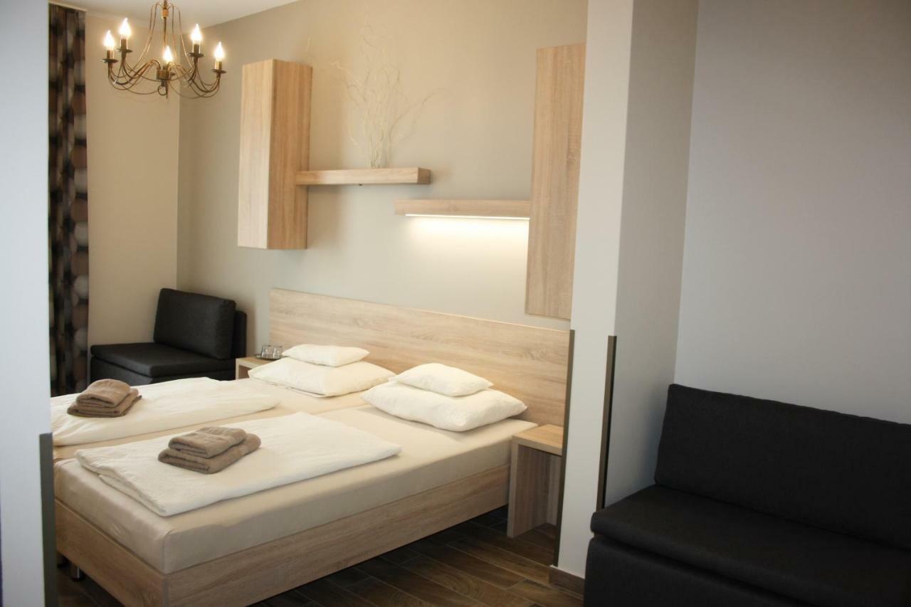 Polus Pension Sopron Exterior foto